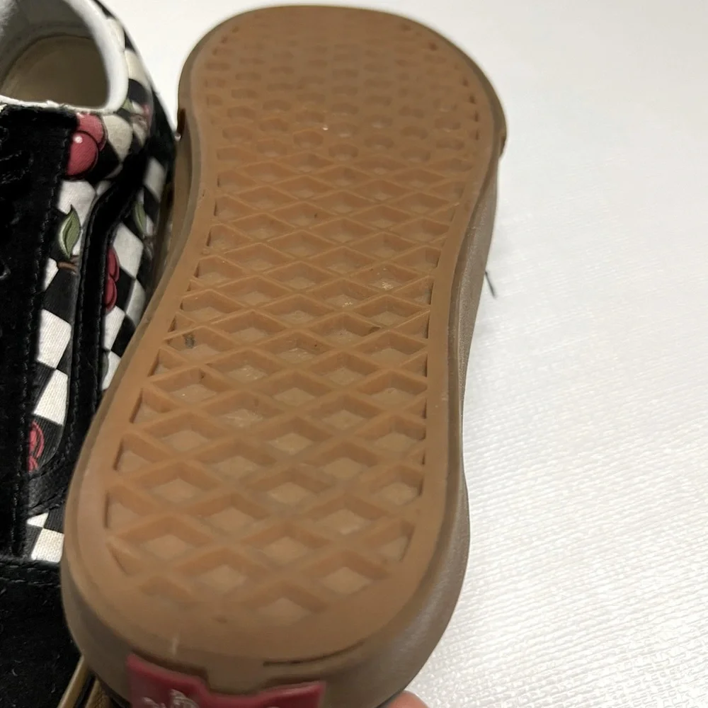 Vans‎ Old School cherry checker sneakers size 6.5